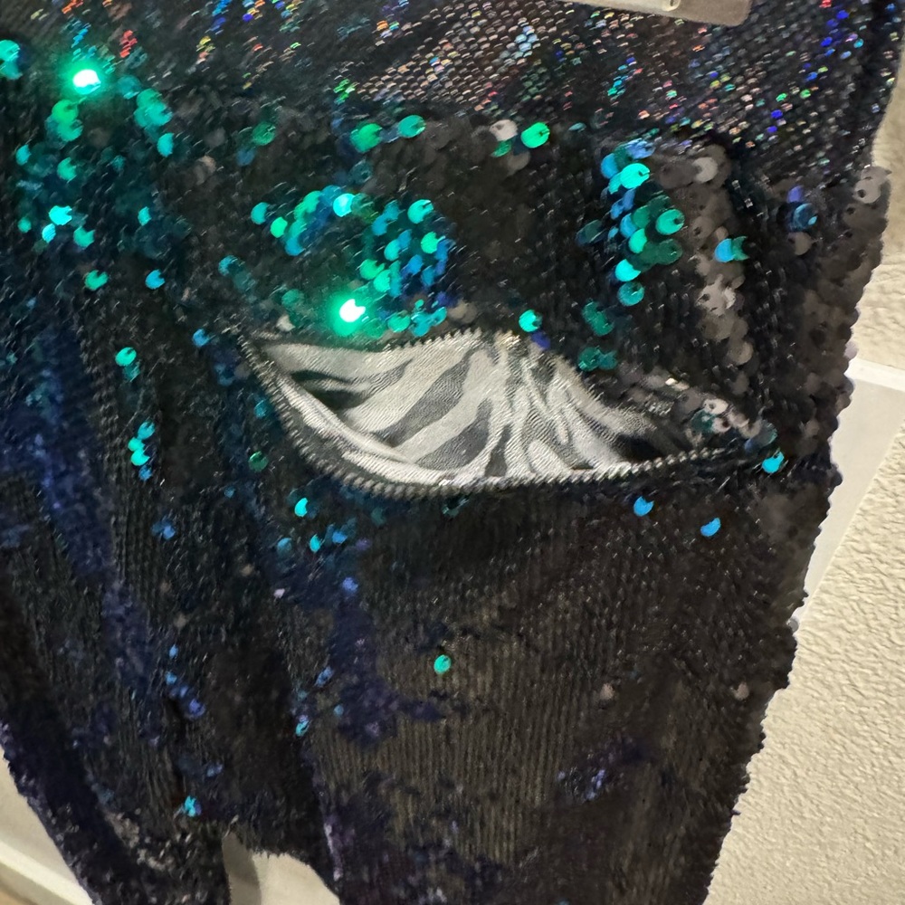 Sequin Black and Green Pants - Picture 4 of 5
